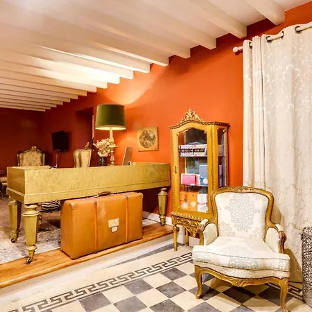 Апартаменты Luxa Charm House By Lovelystay Синтра