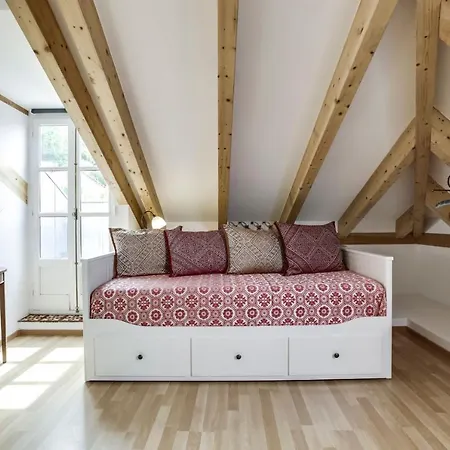 Апартаменты Luxa Charm House By Lovelystay Синтра